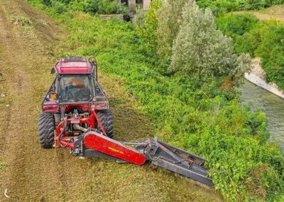 L9 Flex working on a slope