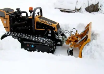 ROBO blade plowing snow from the side