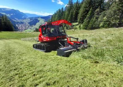 s9 Base in action Pistenbully